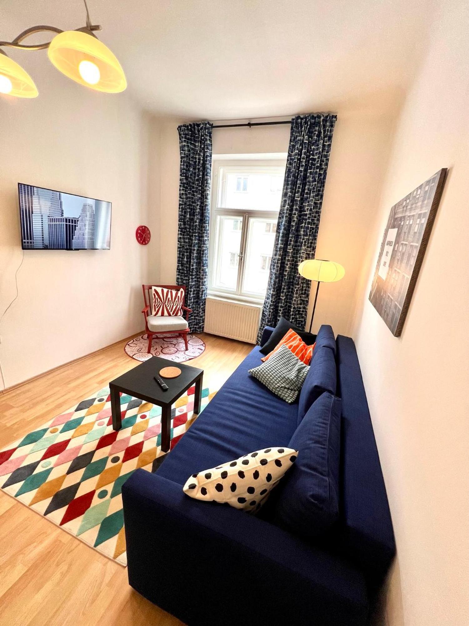 Cozy City Retreat - By Nahuen Suites Graz Kültér fotó